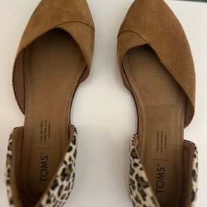TOMS Women's Brown and Leopard Print Flats